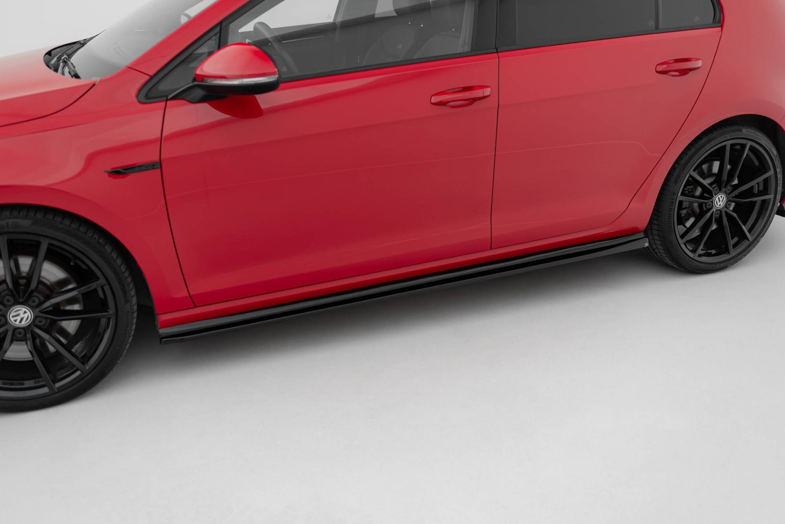Faldones Laterales con Difusor Volkswagen Golf R / R-Line Mk7 Facelift