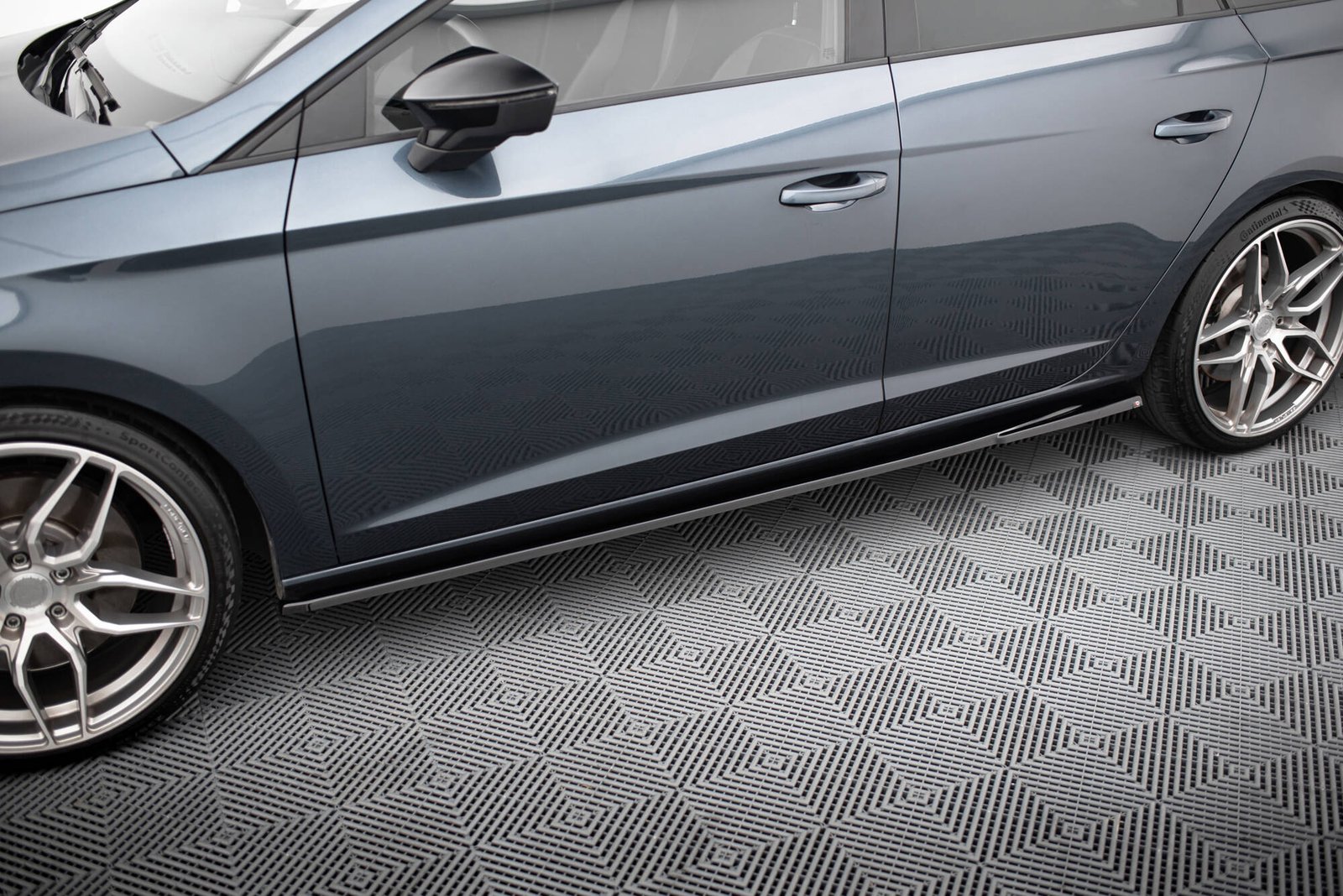 Faldones Laterales con Difusor Seat Leon Cupra / FR Mk3 / Mk3 Facelift