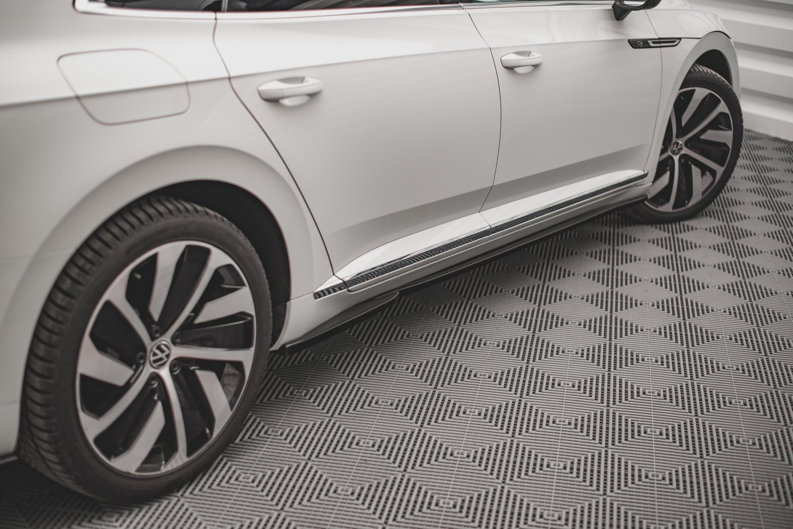 Faldones Laterales con Difusor Volkswagen Arteon R/ R-Line Sedan / Shooting Brake Mk1 Facelift