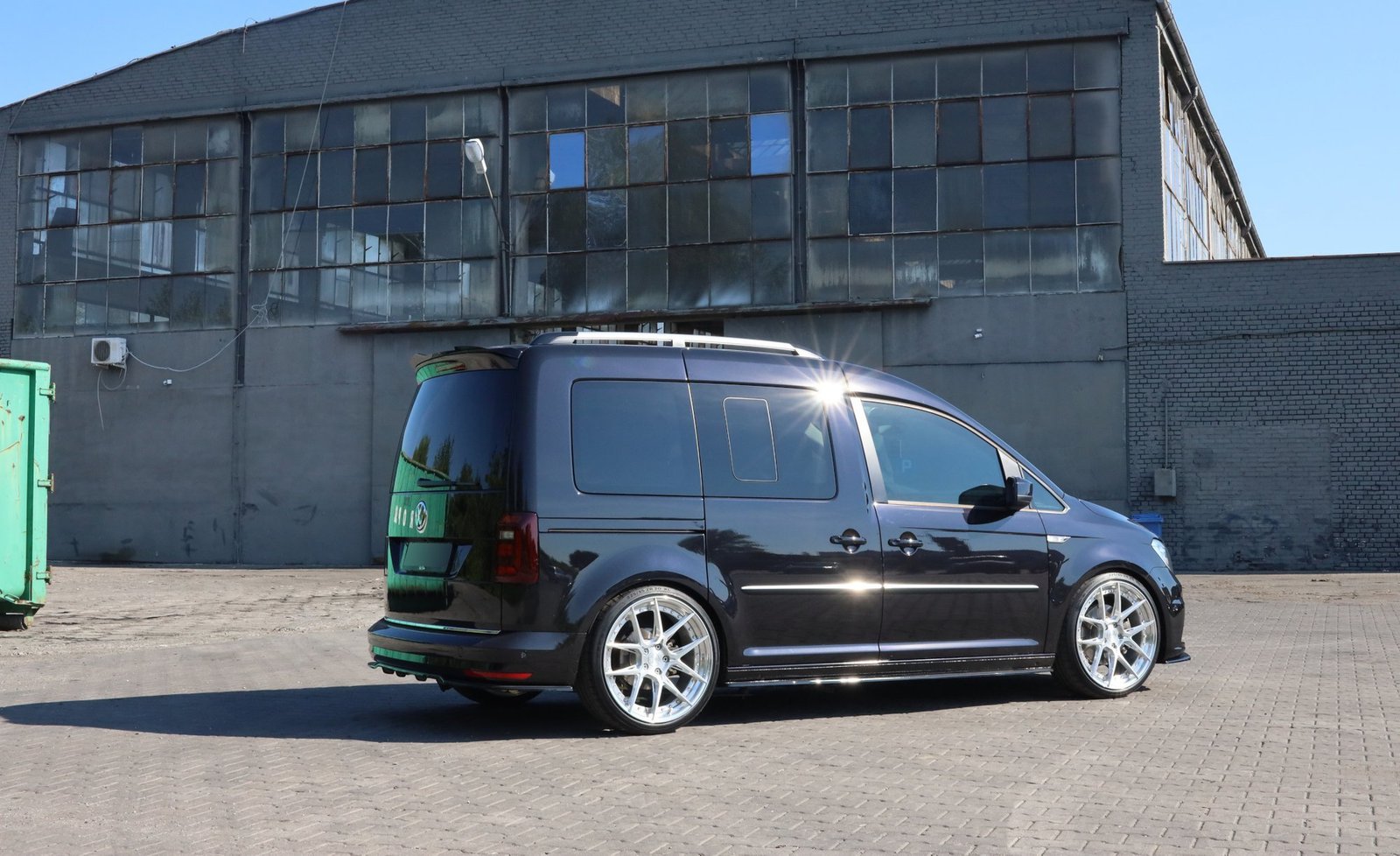 Faldones Laterales con Difusor Volkswagen Caddy Mk. 4 - Imagen 4