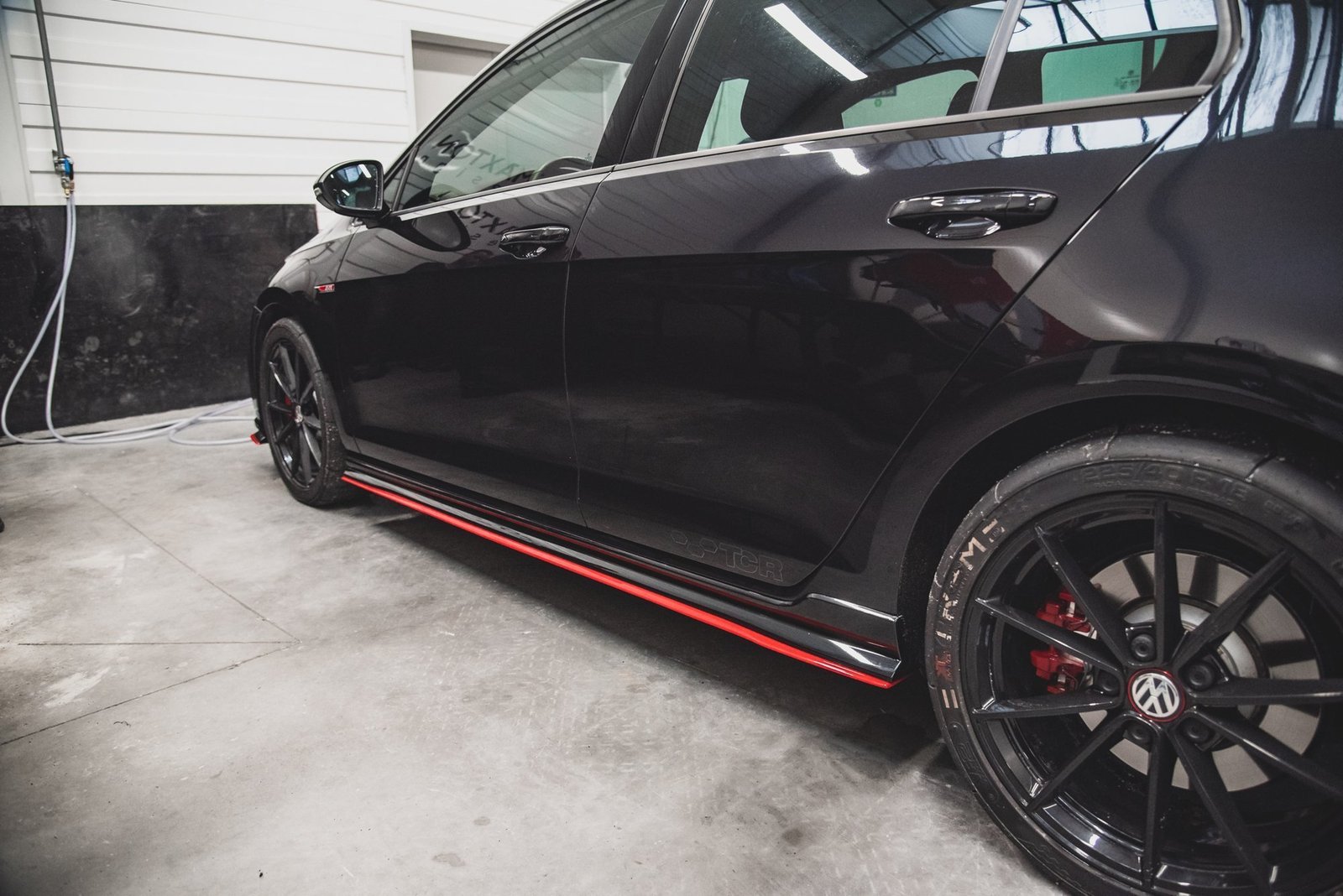 Faldones Laterales con Difusor Volkswagen Golf GTI TCR Mk7 - Imagen 4