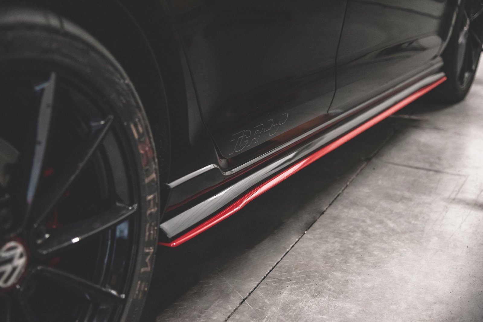 Faldones Laterales con Difusor Volkswagen Golf GTI TCR Mk7 - Imagen 8
