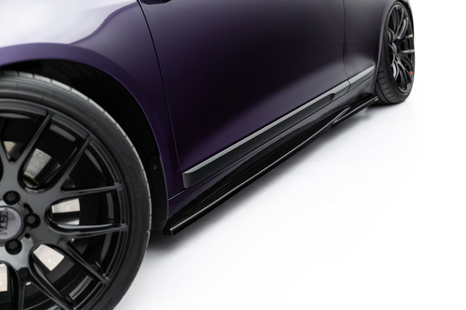 Faldones Laterales con Difusor Volkswagen Scirocco Mk3 - Imagen 4
