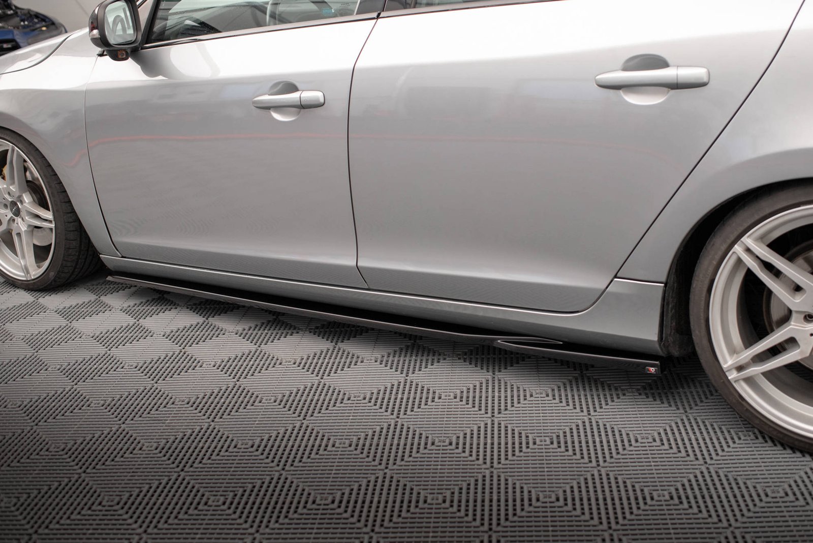Faldones Laterales con Difusor Volvo S60 Standard / R-Design Mk2 / Mk2 Facelift - Imagen 3