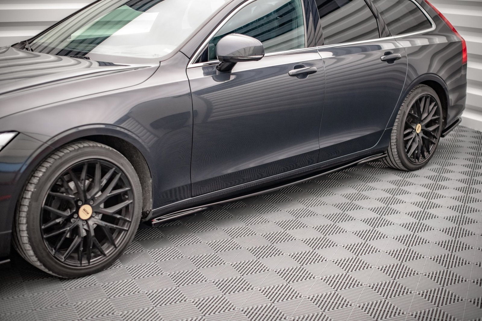 Faldones Laterales con Difusor Volvo V90 Mk2