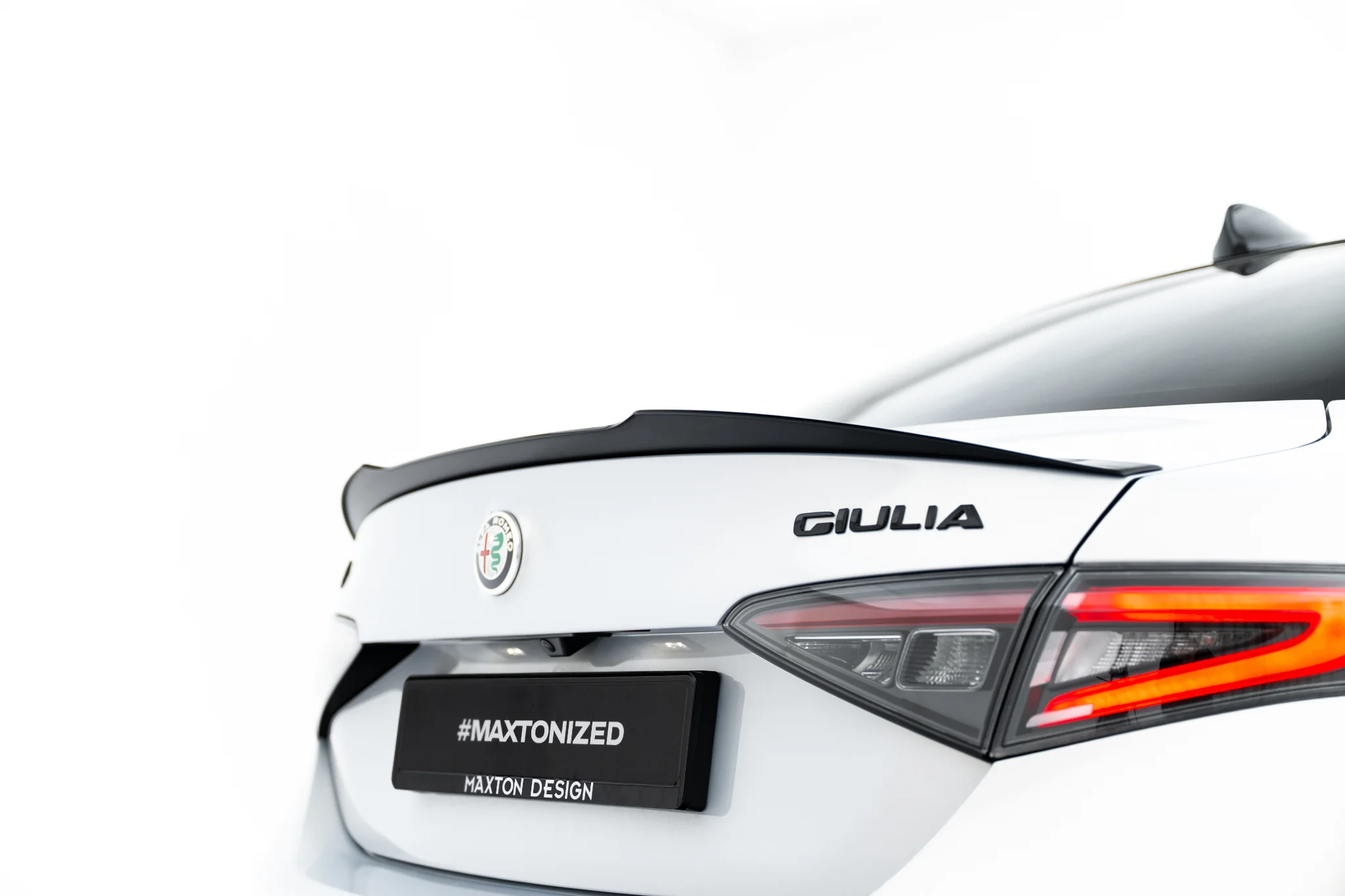 Extensión de Alerón Alfa Romeo Giulia Standard / Sport / Quadrifoglio - Imagen 2