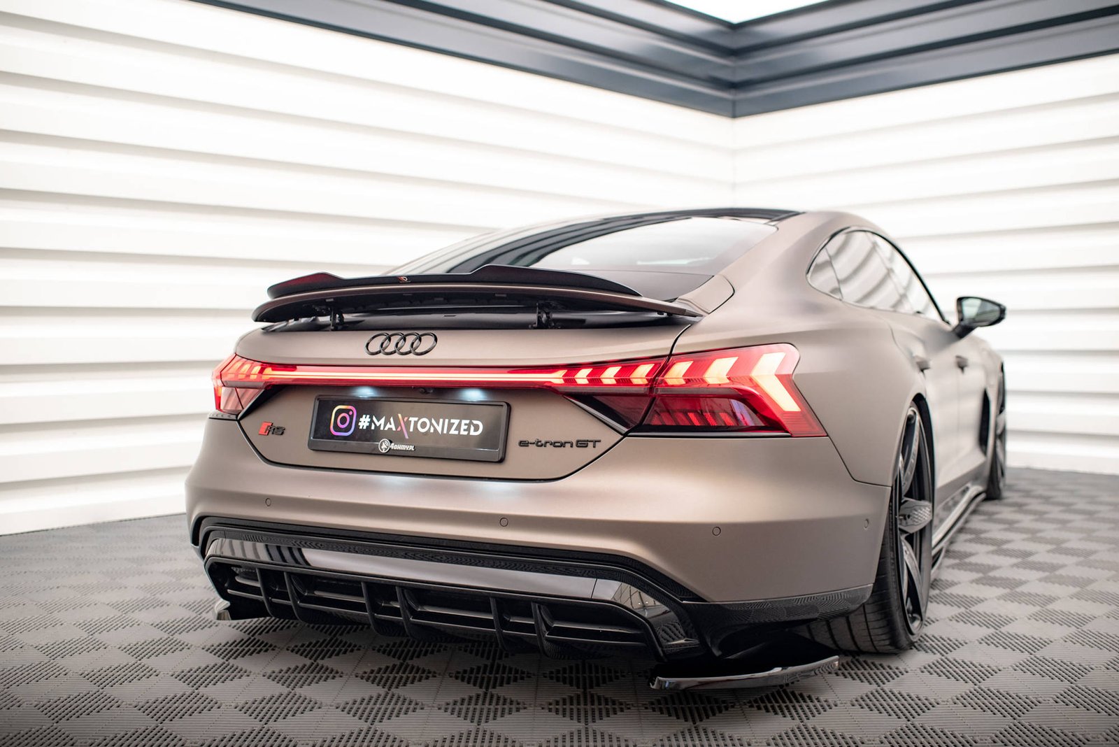 Extensión de Alerón Audi e-Tron GT / RS GT RS Mk1