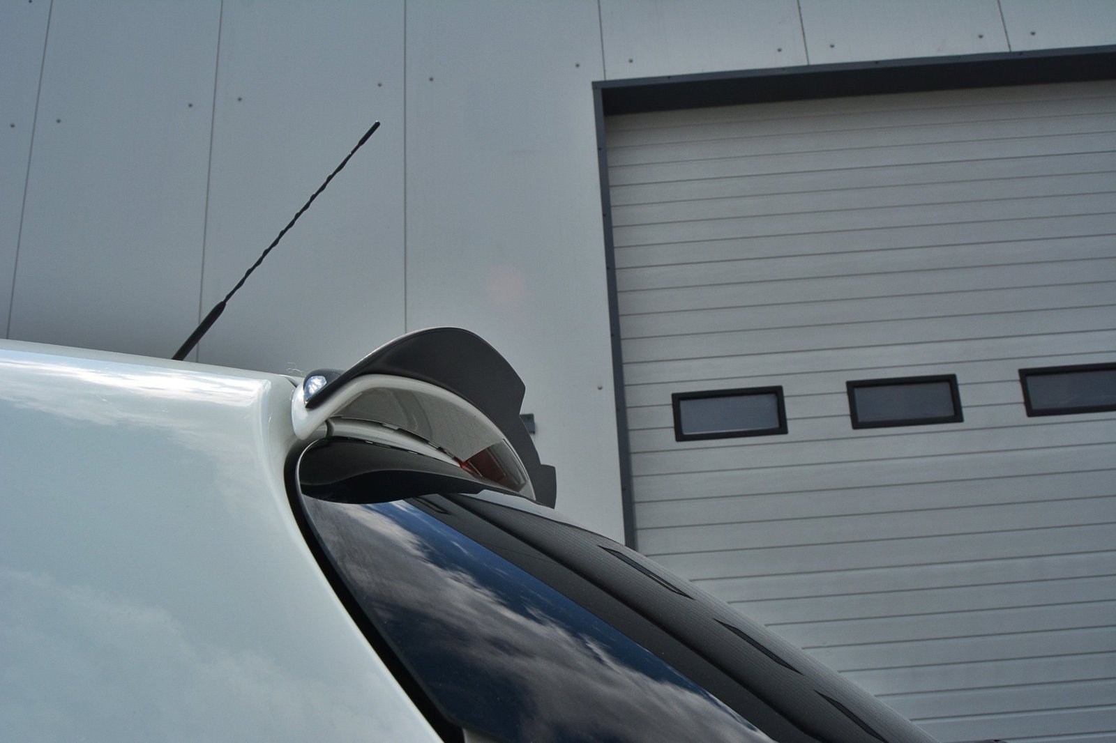 Extensión de Alerón Fiat Bravo Mk2 Sport - Imagen 3