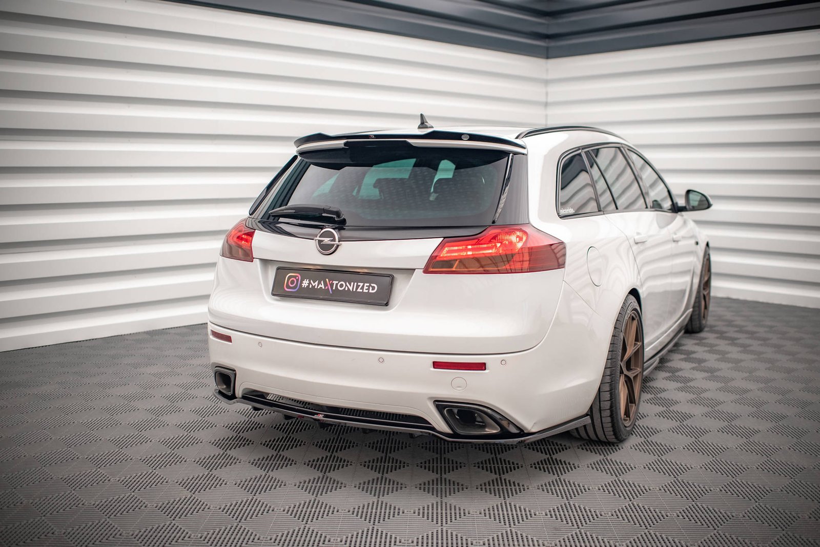 Extensión de Alerón Opel Insignia OPC Sports Tourer Mk1 - Imagen 2