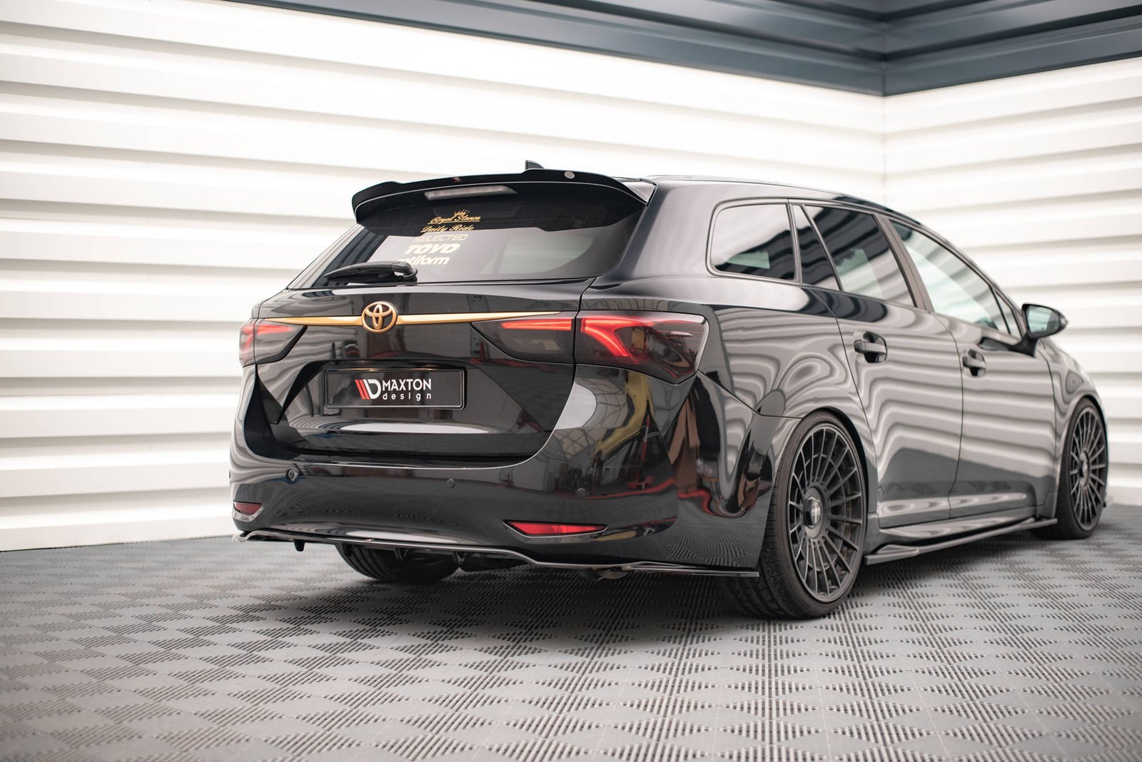 Extensión de Alerón Toyota Avensis Mk3 Facelift Wagon