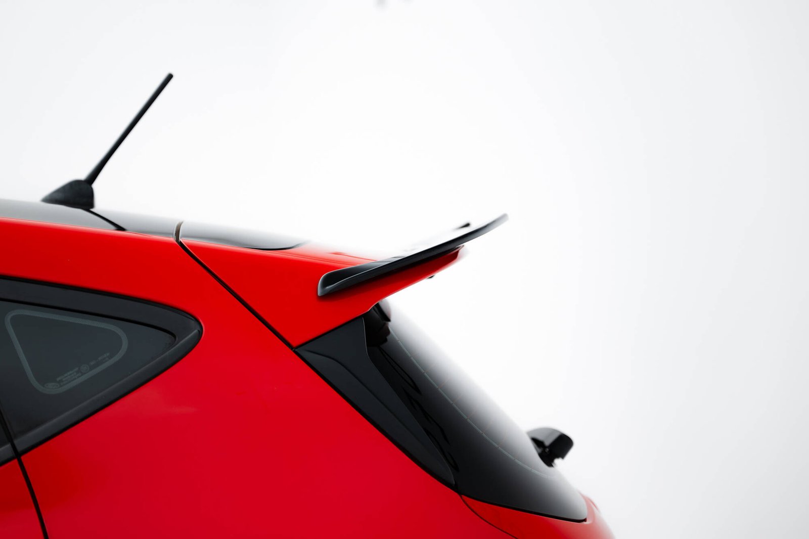 Extensión de Alerón Ford Fiesta Mk8 ST / ST-Line - Imagen 10