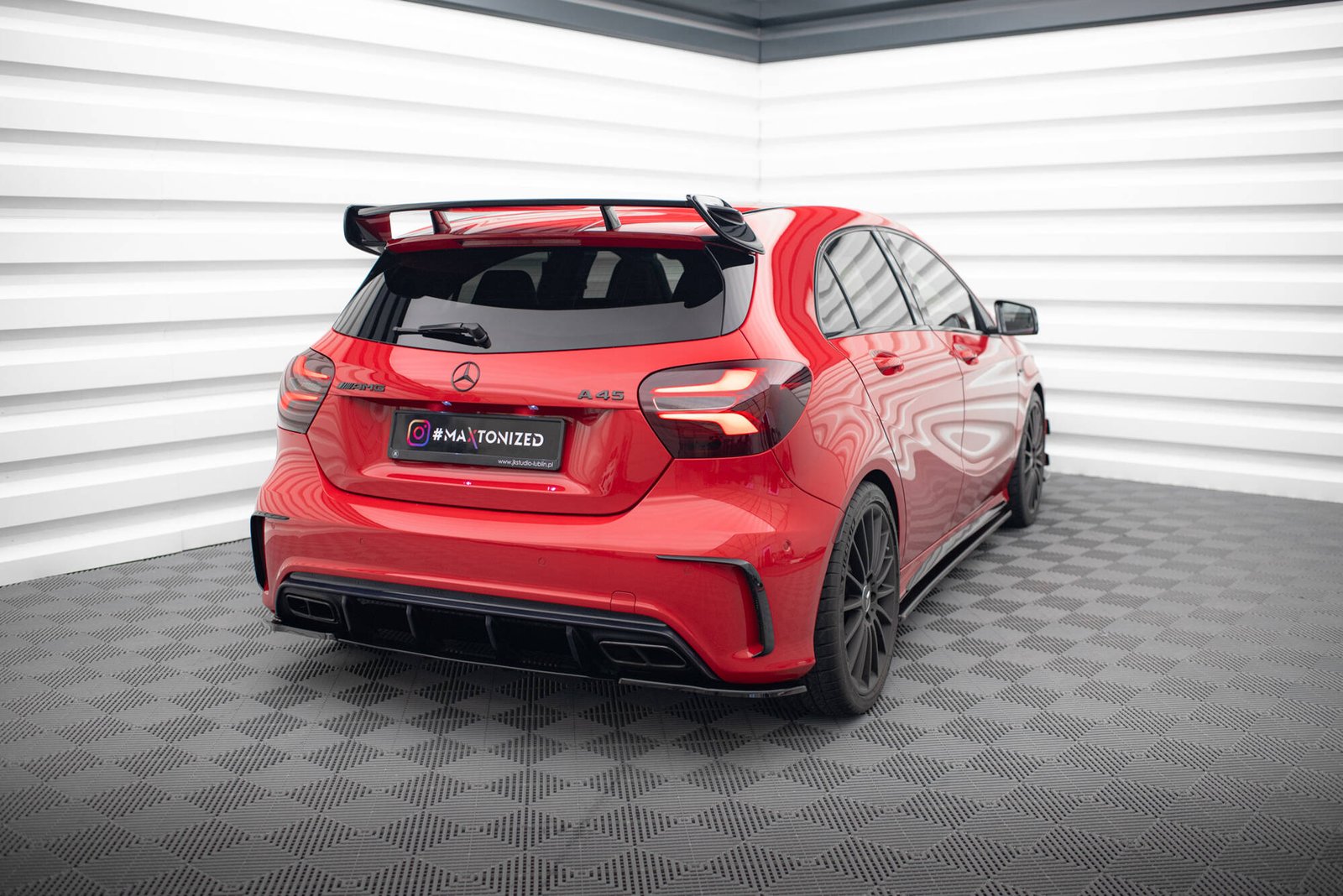 Alerón Side Extensions Mercedes A W176 AMG Facelift - Imagen 3