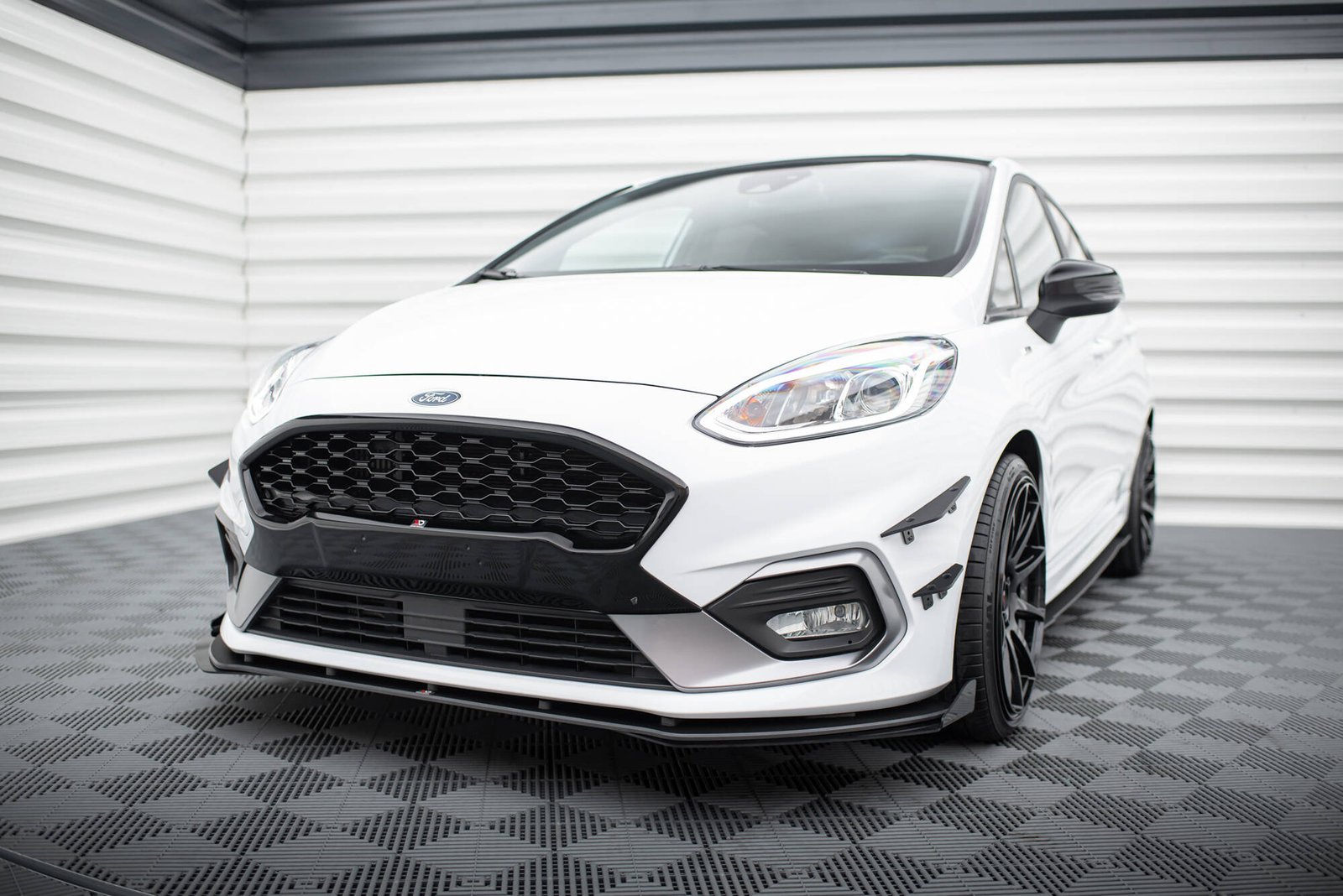 Street Pro Splitter Delantero + Flaps Aerodinámicos Ford Fiesta Mk8 ST / ST-Line