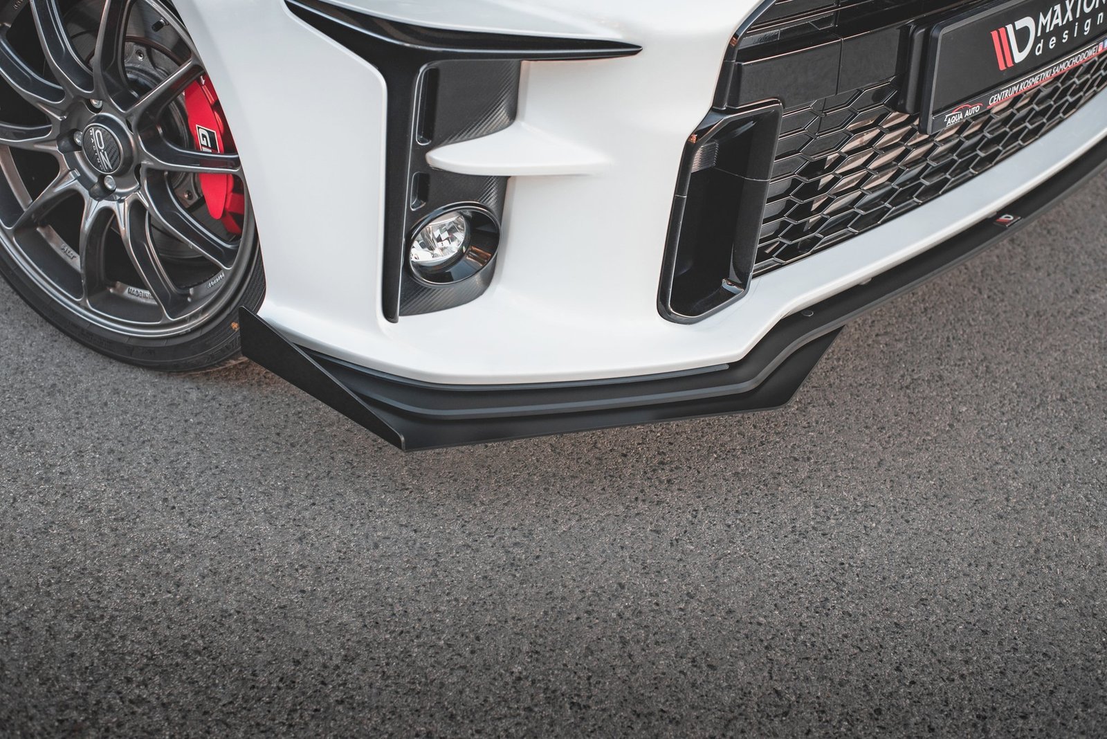 Street Pro Splitter Delantero + Flaps Aerodinámicos Toyota GR Yaris Mk4 - Imagen 2