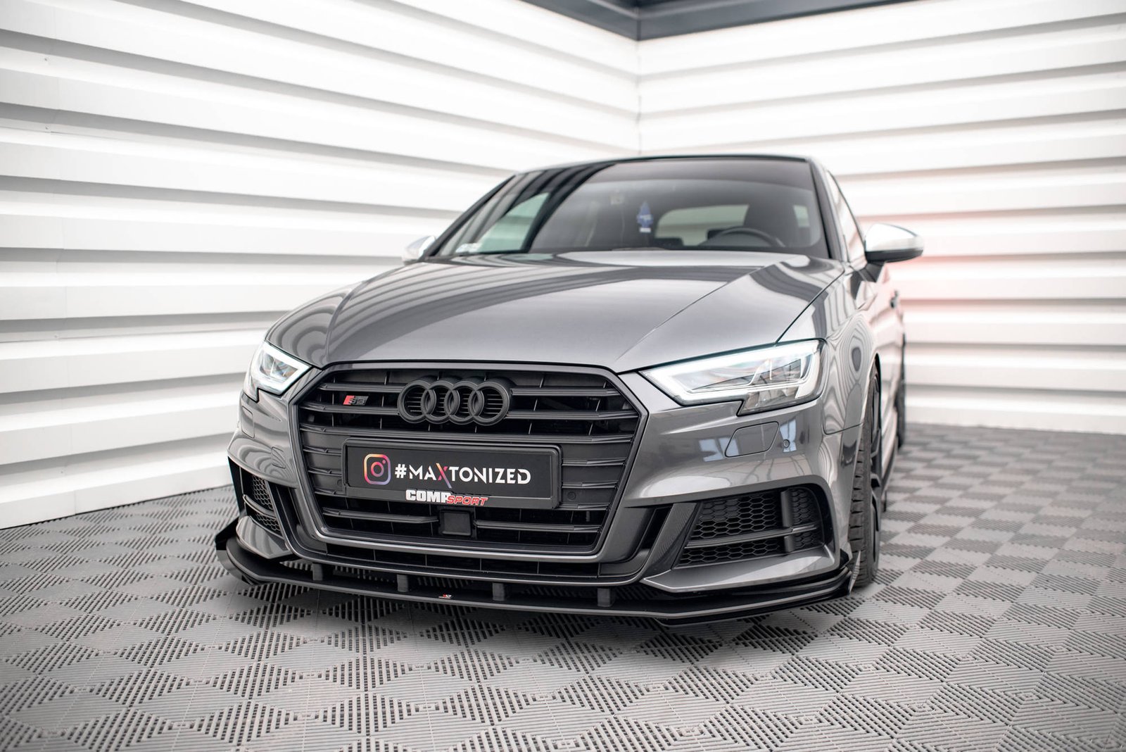Street Pro Splitter Delantero + Flaps Aerodinámicos Audi S3 / A3 S-Line Sportback 8V Facelift