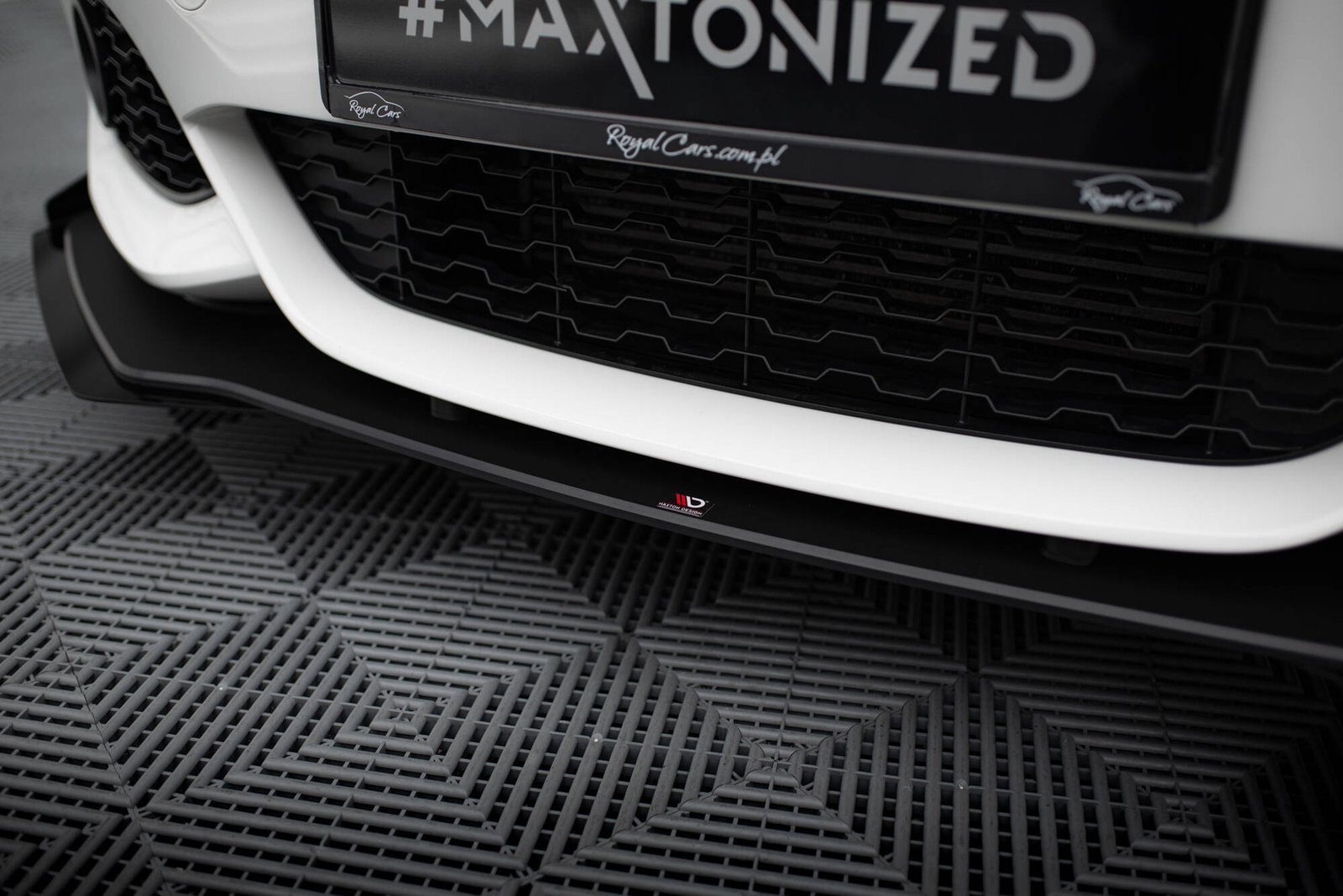 Street Pro Splitter Delantero + Flaps Aerodinámicos for BMW 1 F20 M-Pack Facelift / M140i - Imagen 3