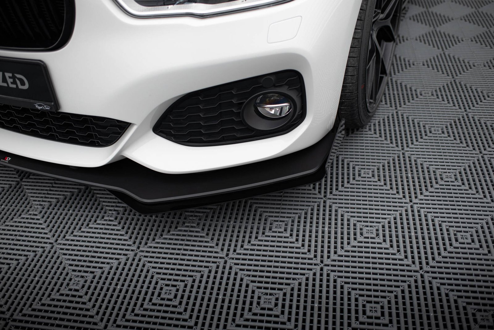 Street Pro Splitter Delantero + Flaps Aerodinámicos for BMW 1 F20 M-Pack Facelift / M140i - Imagen 4