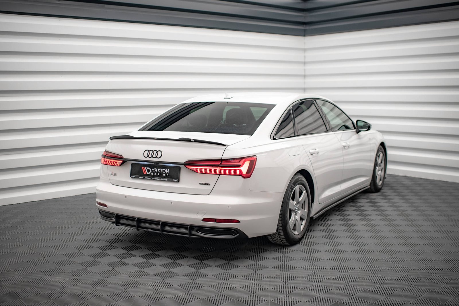 Street Pro Rear Diffuser Audi A6 C8 - Imagen 2