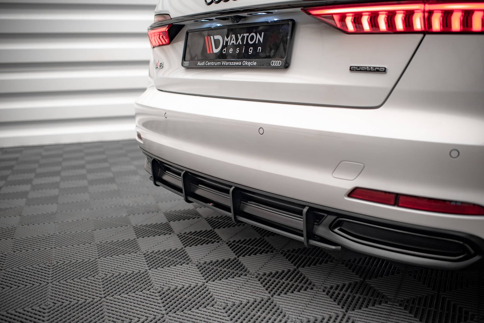 Street Pro Rear Diffuser Audi A6 C8 - Imagen 3