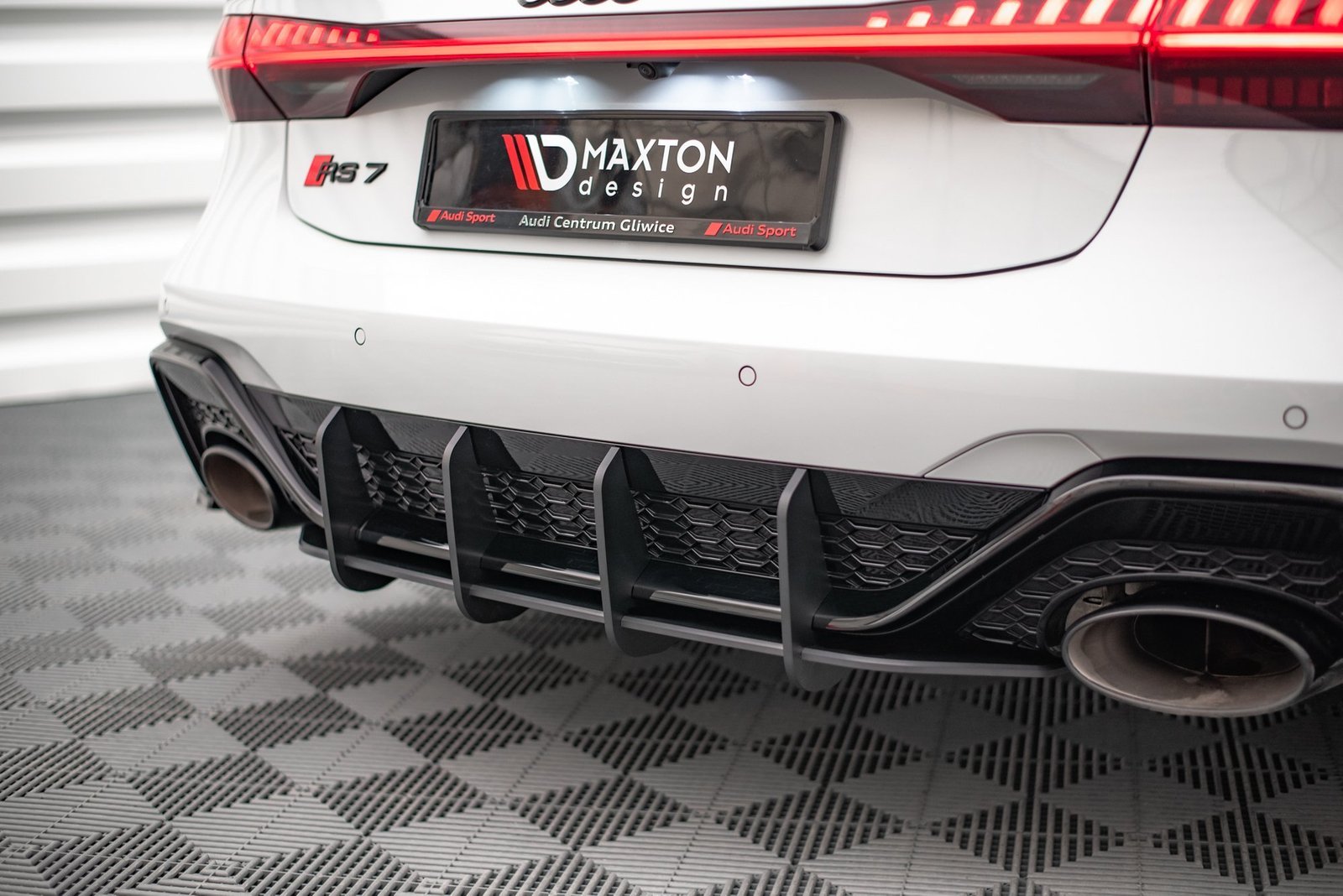 Street Pro Rear Diffuser Audi RS7 C8 / RS6 C8 / C8 Facelift - Imagen 2