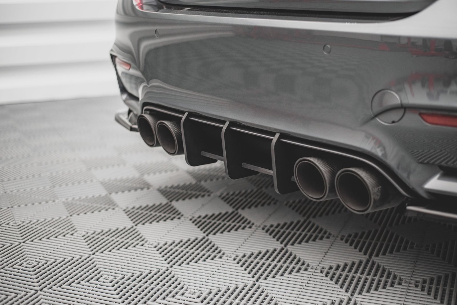 Street Pro Rear Diffuser BMW M4 F82 - Imagen 2