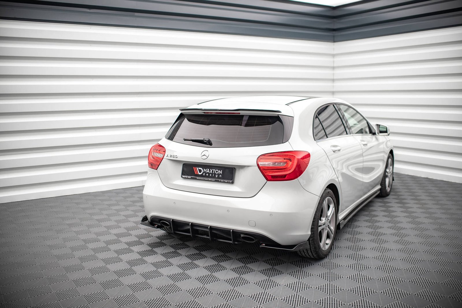 Street Pro Rear Diffuser Mercedes-Benz A W176 - Imagen 2