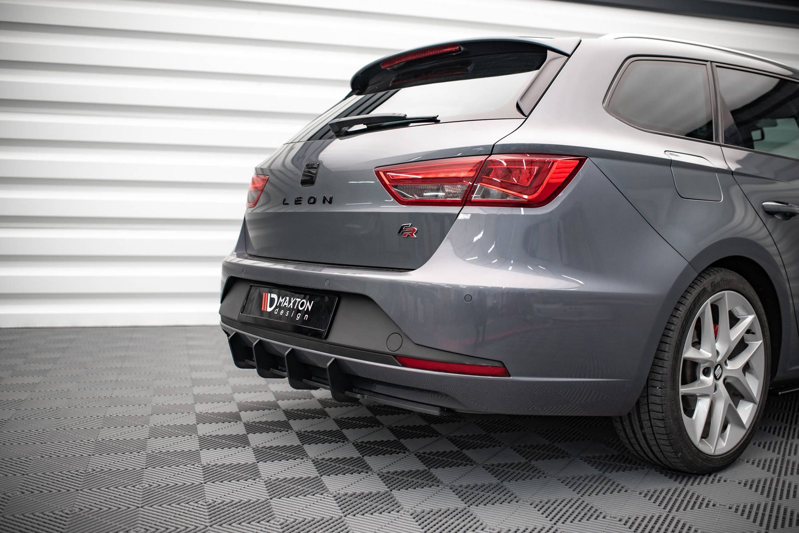 Street Pro Rear Diffuser Seat Leon FR Sportstourer Mk3 - Imagen 2