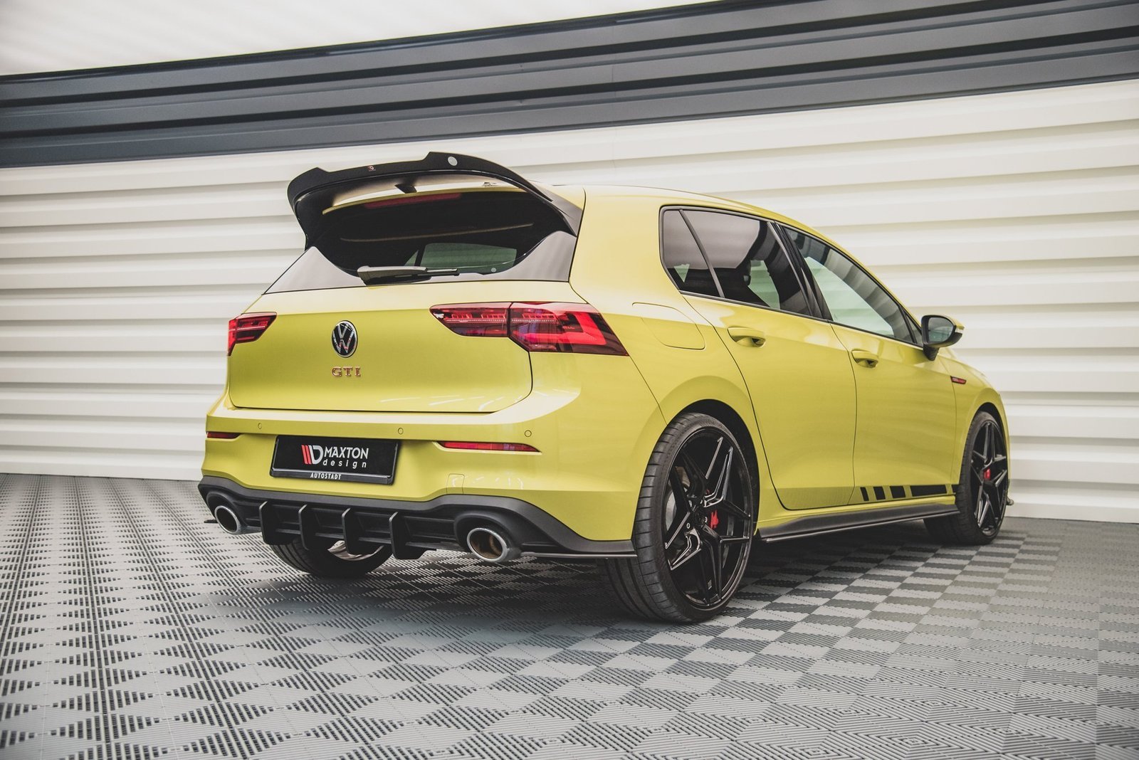 Street Pro Rear Diffuser Volkswagen Golf GTI Clubsport Mk8 - Imagen 2