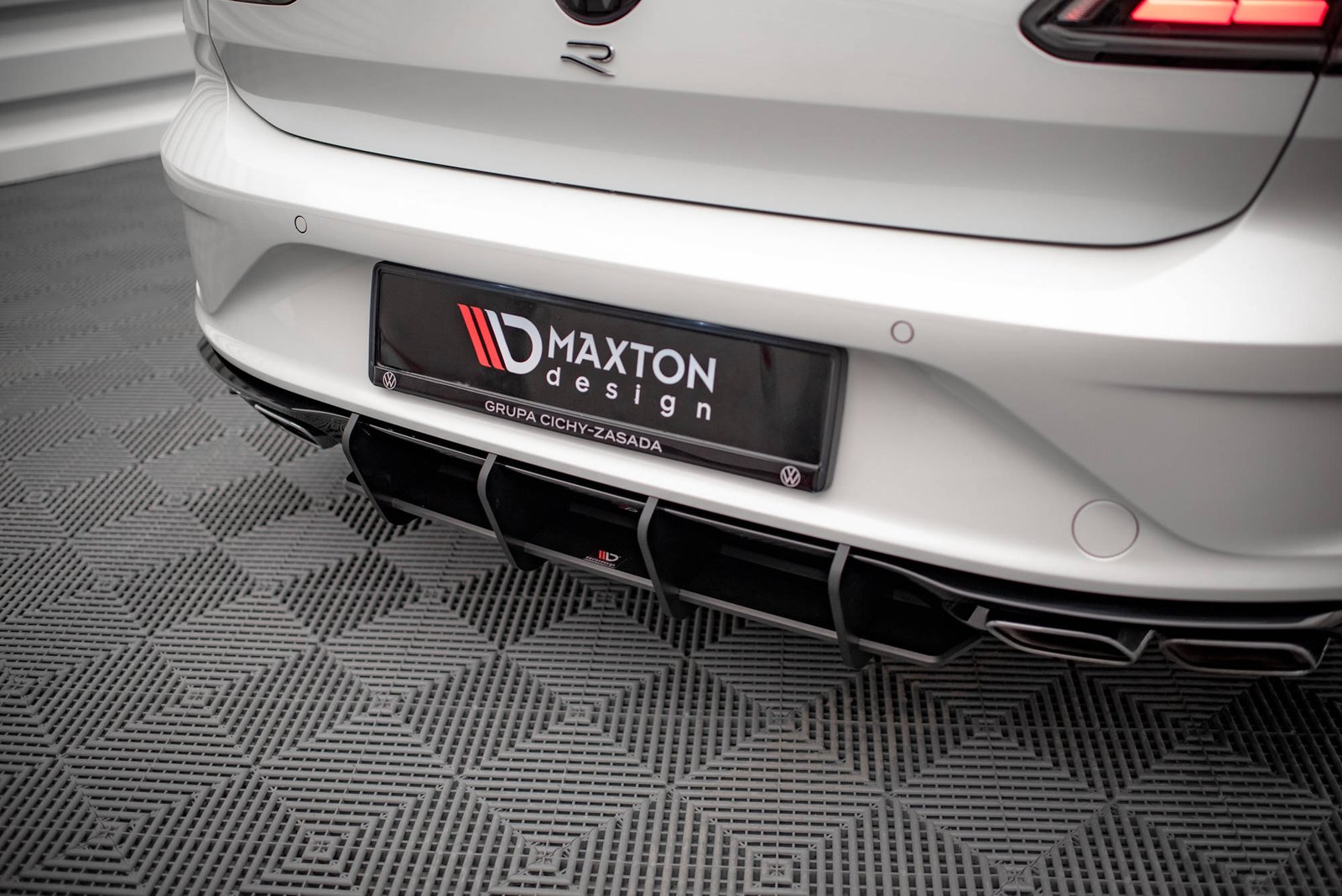 Street Pro Rear Diffuser Volkswagen Arteon R Sedan / Shooting Brake Mk1 Faceift - Imagen 2