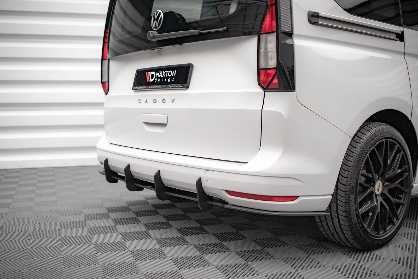 Street Pro Rear Diffuser Volkswagen Caddy Mk5 - Imagen 2
