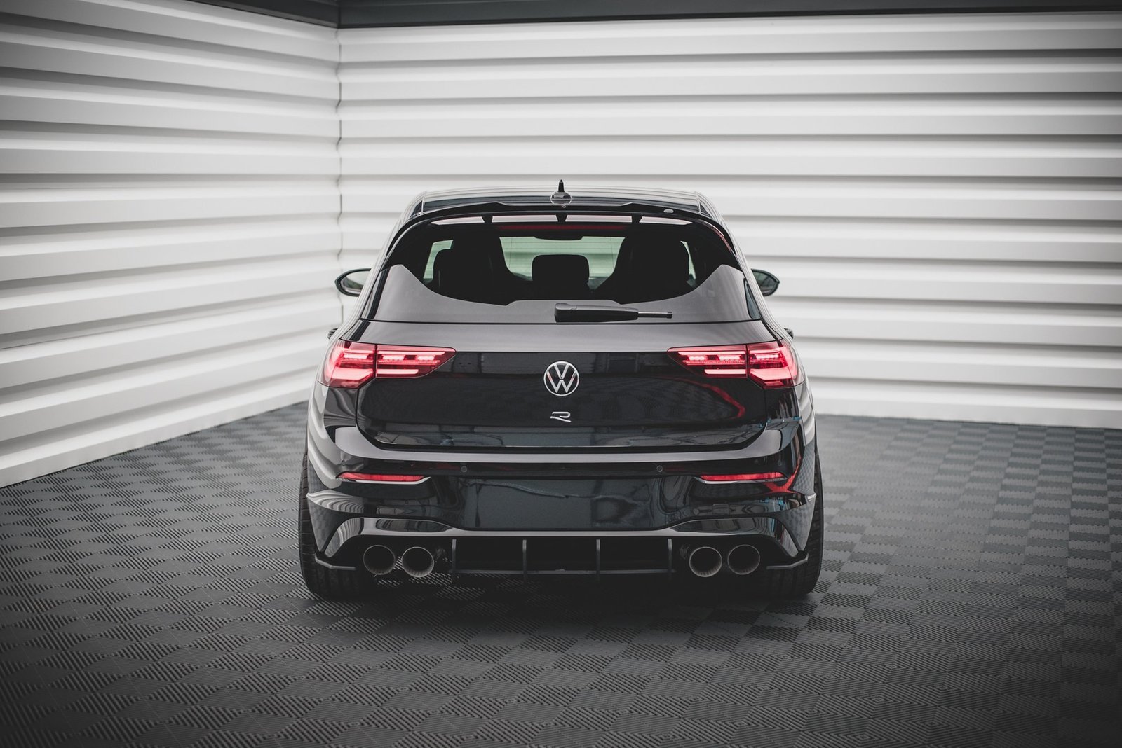 Street Pro Rear Diffuser Volkswagen Golf R Mk8 - Imagen 3