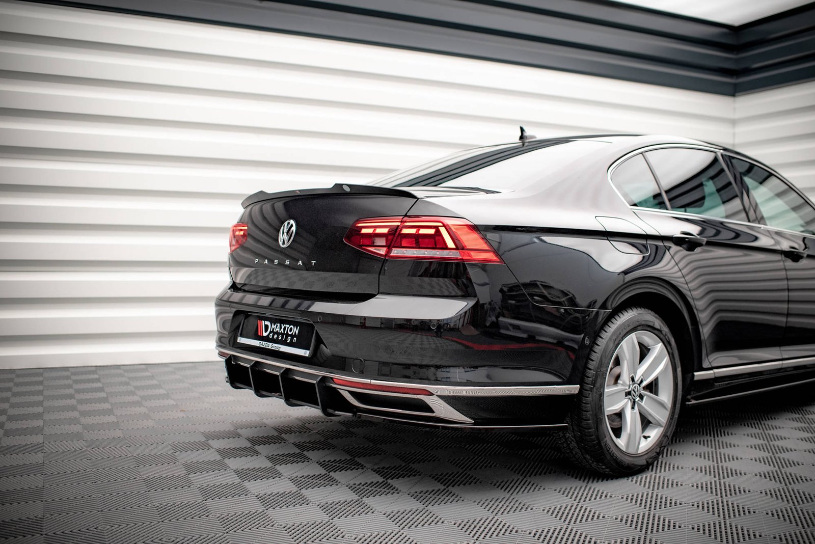 Street Pro Rear Diffuser Volkwagen Passat B8 Facelift - Imagen 3