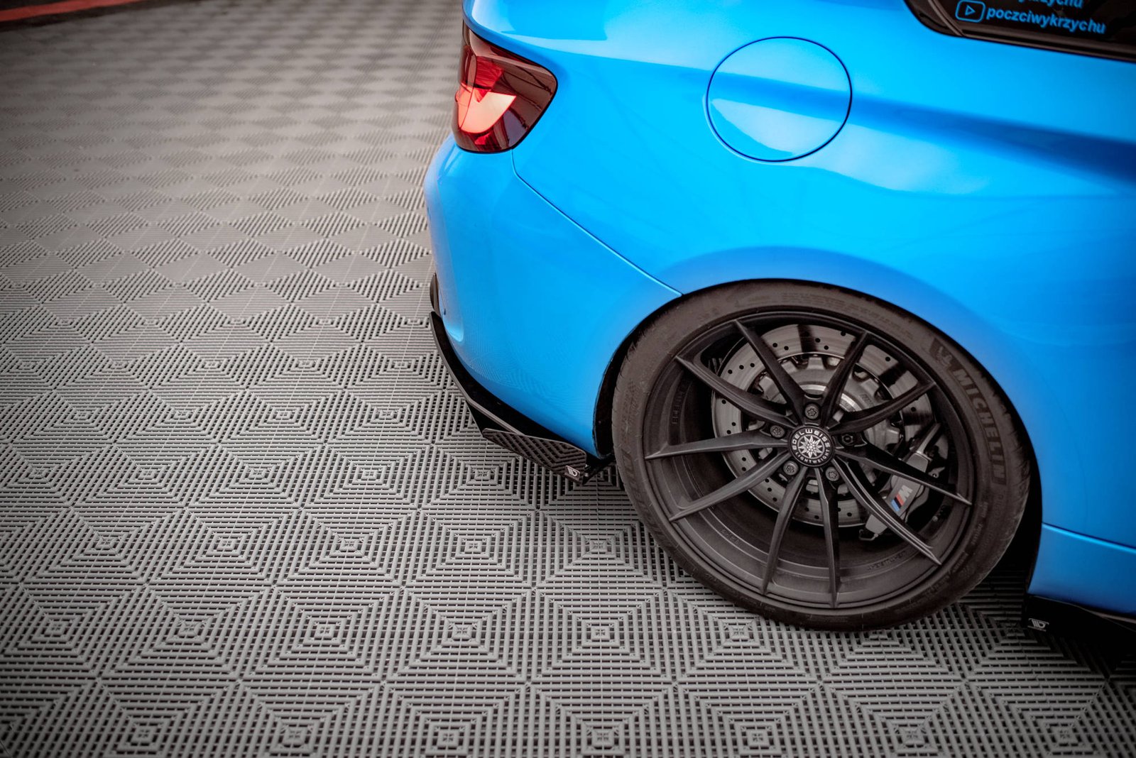 Street Pro Splitters Laterales Traseros + Flaps Aerodinámicos BMW M2 F87 - Imagen 3