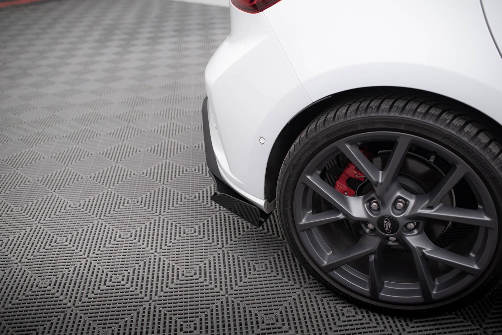 Street Pro Splitters Laterales Traseros + Flaps Aerodinámicos Ford Focus ST Mk4 - Imagen 3