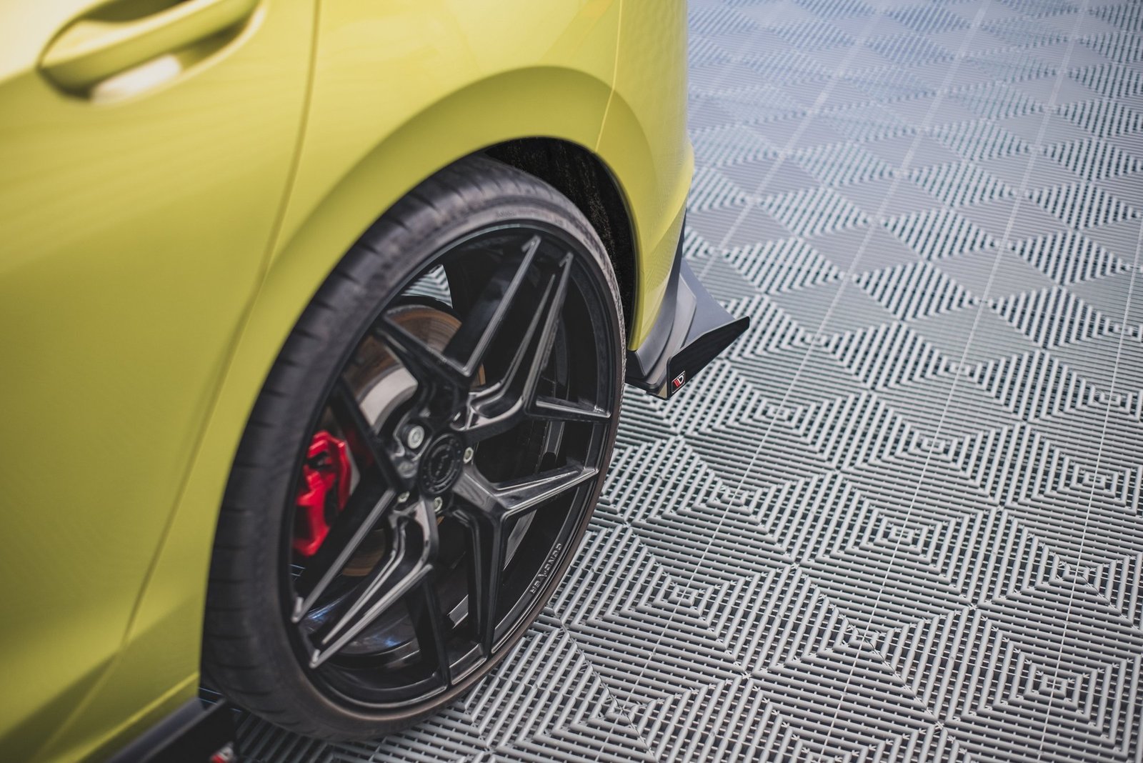 Street Pro Splitters Laterales Traseros + Flaps Aerodinámicos Volkswagen Golf GTI Clubsport Mk8 - Imagen 3