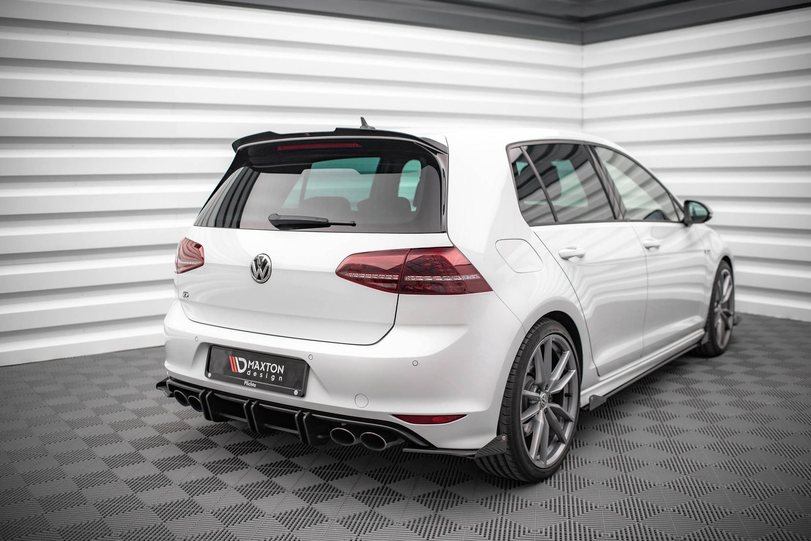 Street Pro Splitters Laterales Traseros + Flaps Aerodinámicos Volkswagen Golf R Mk7 - Imagen 2