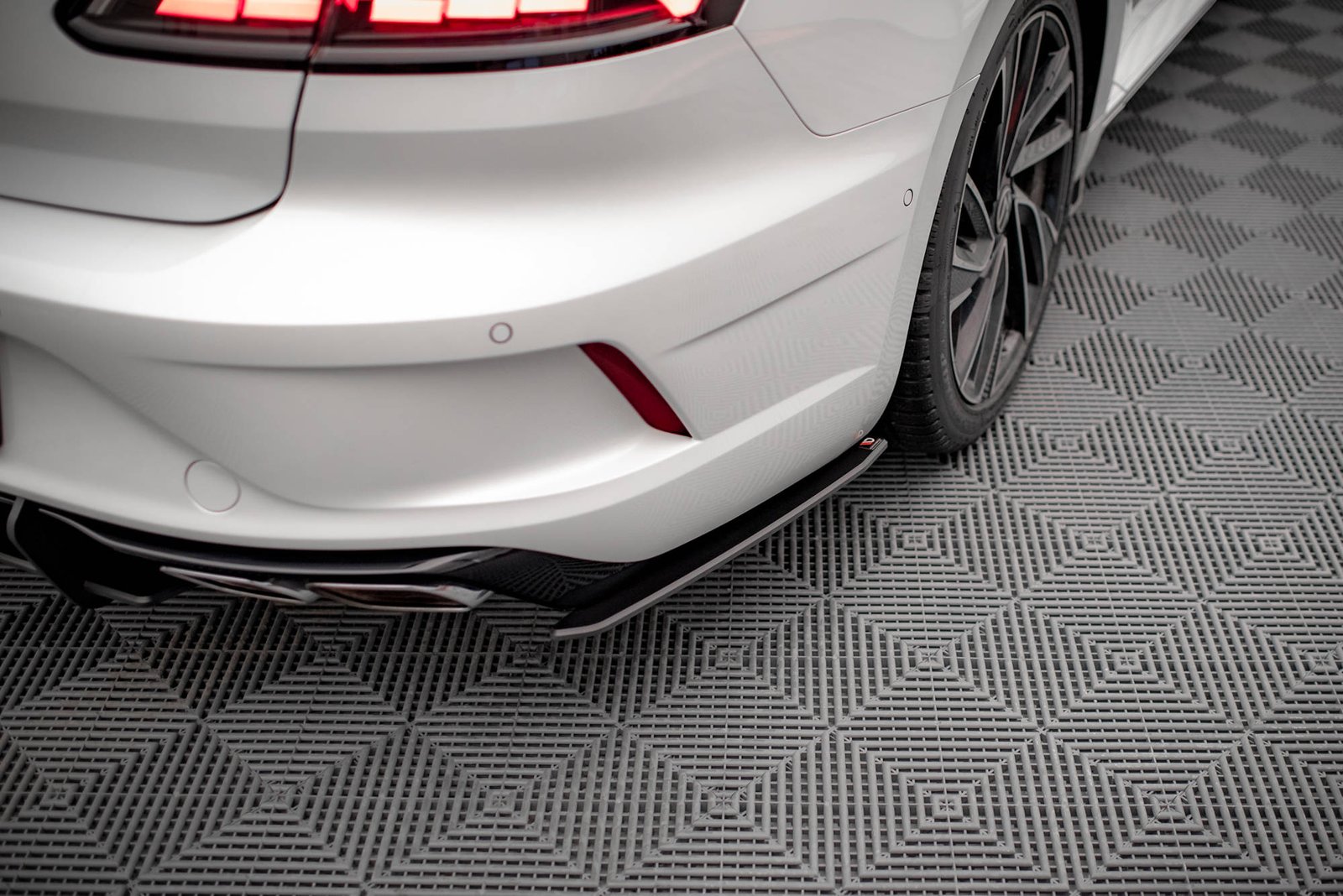 Street Pro Splitters Laterales Traseros Volkswagen Arteon R Sedan / Shooting Brake Mk1 Faceift