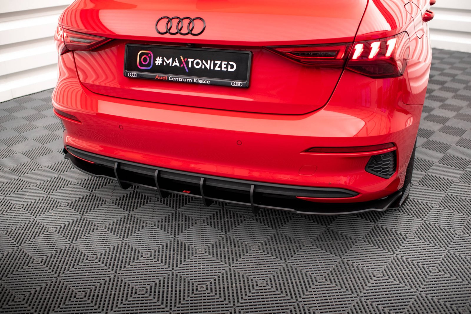 Street Pro Faldón Trasero + Flaps Aerodinámicos Audi A3 Sportback 8Y - Imagen 2