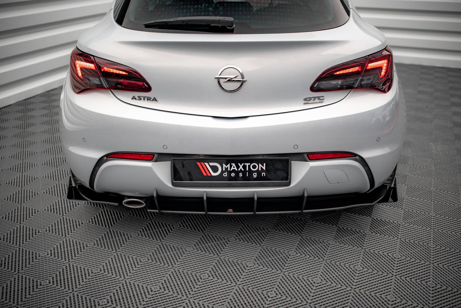 Street Pro Faldón Trasero + Flaps Aerodinámicos Opel Astra GTC OPC-Line J - Imagen 2