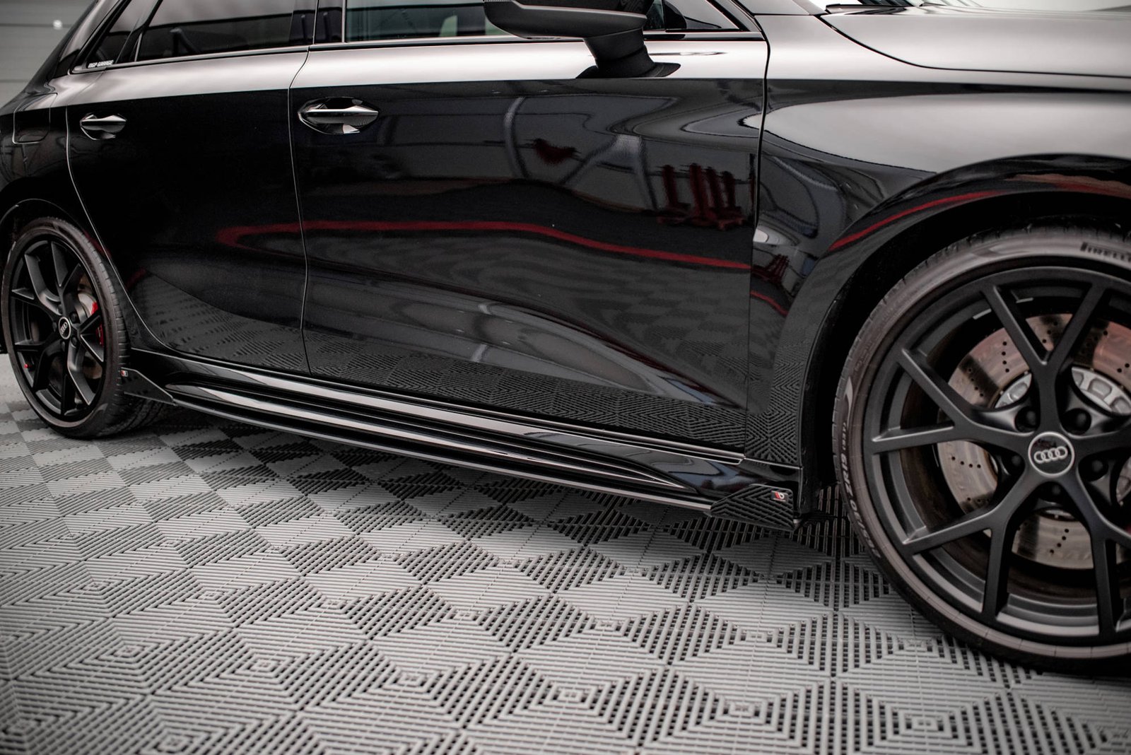 Street Pro Faldones Laterales con Difusor + Flaps Aerodinámicos Audi RS3 Sportback 8Y