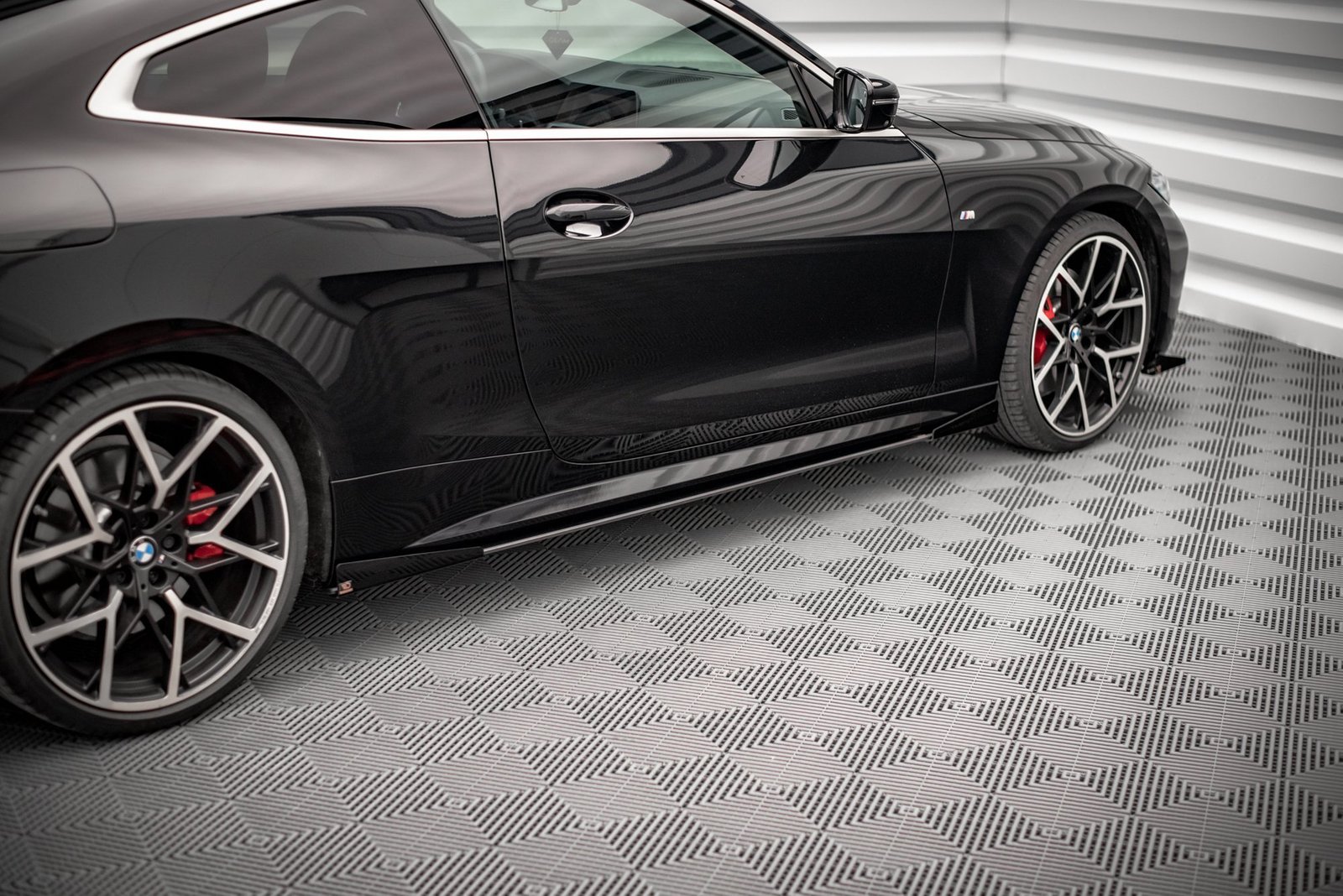 Street Pro Faldones Laterales con Difusor + Flaps Aerodinámicos BMW 4 M-Pack / M440i G22 / G23 / G22 Facelift / G23 Facelift
