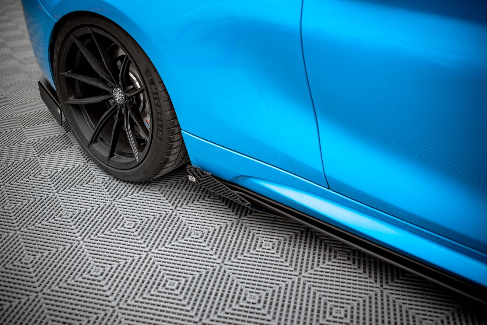 Street Pro Faldones Laterales con Difusor + Flaps Aerodinámicos BMW M2 F87 - Imagen 2