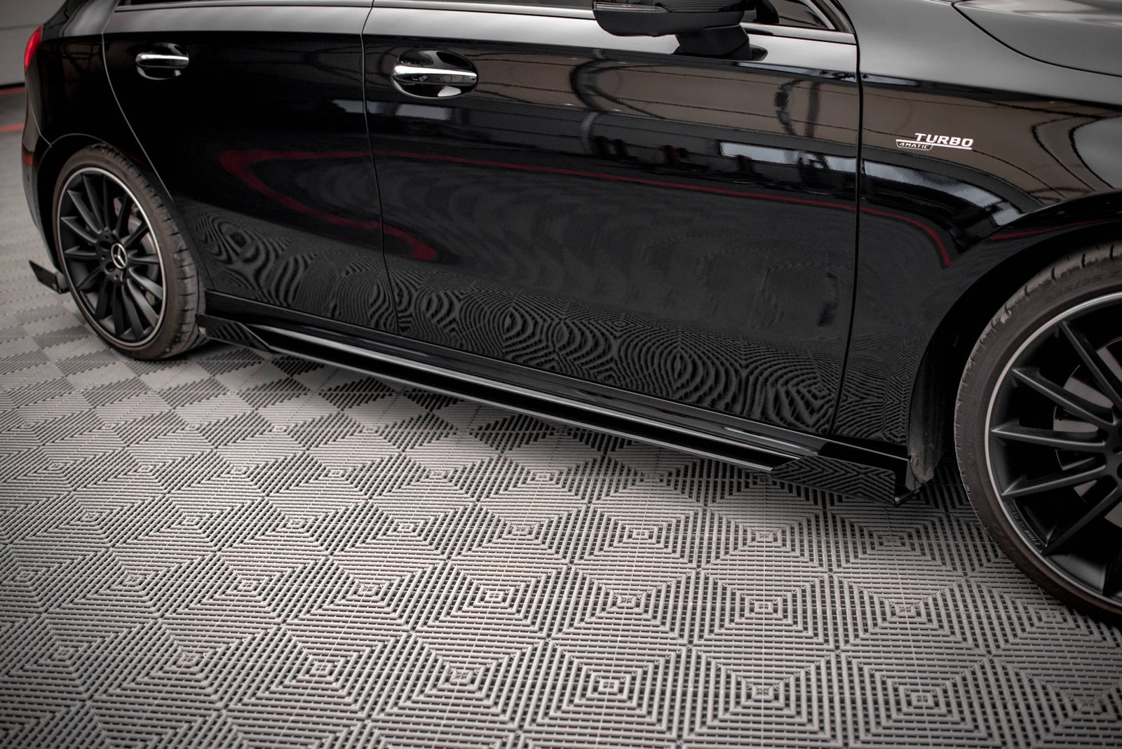 Street Pro Faldones Laterales con Difusor + Flaps Aerodinámicos Mercedes A35 AMG / AMG-Line Aero Pack W177 - Imagen 3