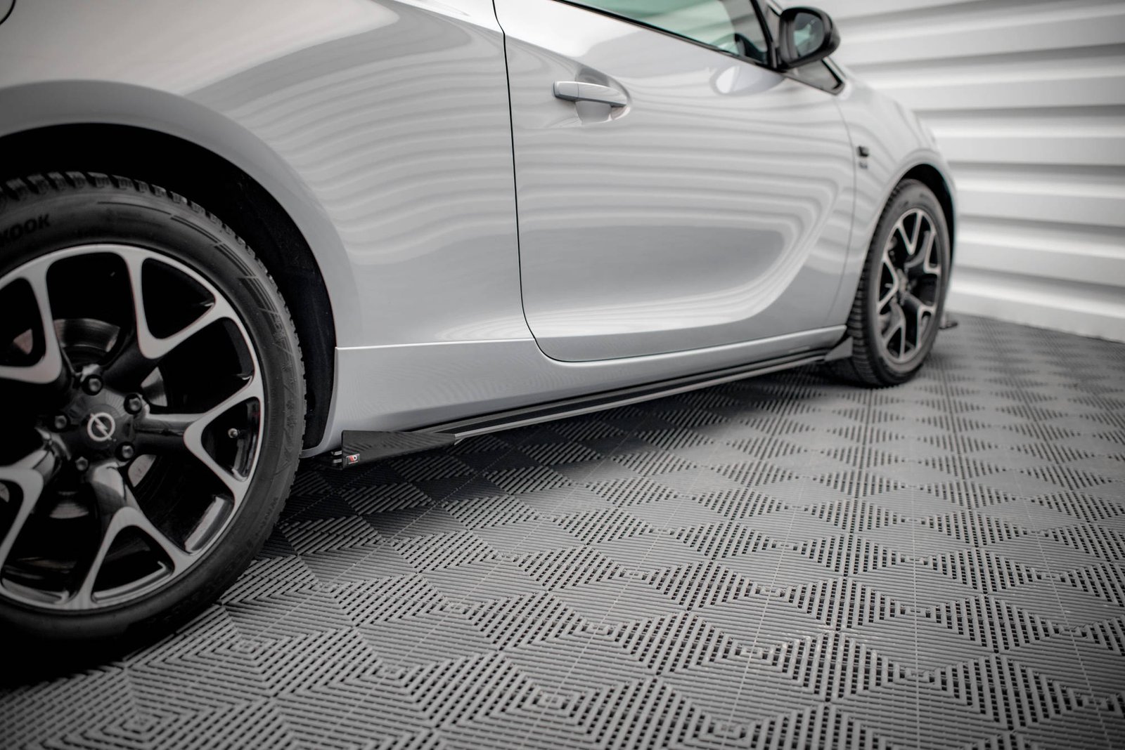 Street Pro Faldones Laterales con Difusor + Flaps Aerodinámicos Opel Astra GTC OPC-Line J