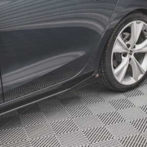Street Pro Faldones Laterales con Difusor + Flaps Aerodinámicos Seat Leon FR Mk4
