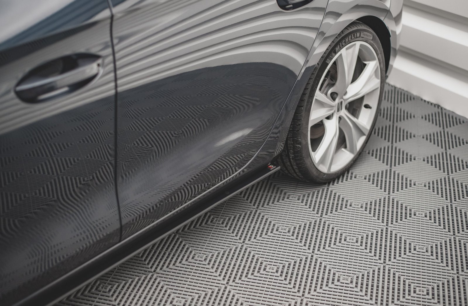 Street Pro Faldones Laterales con Difusor Seat Leon FR Mk4 - Imagen 2