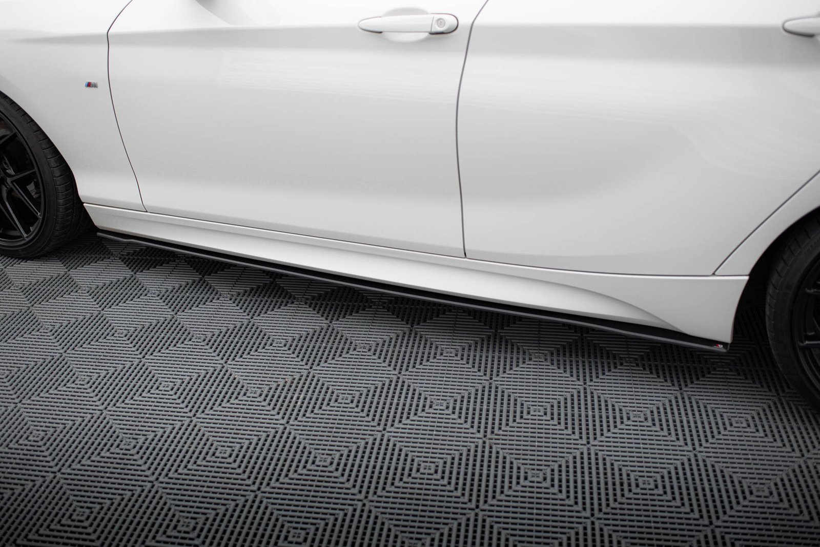 Street Pro Faldones Laterales con Difusor for BMW 1 F20 M135i / M140i / M-Pack - Imagen 3