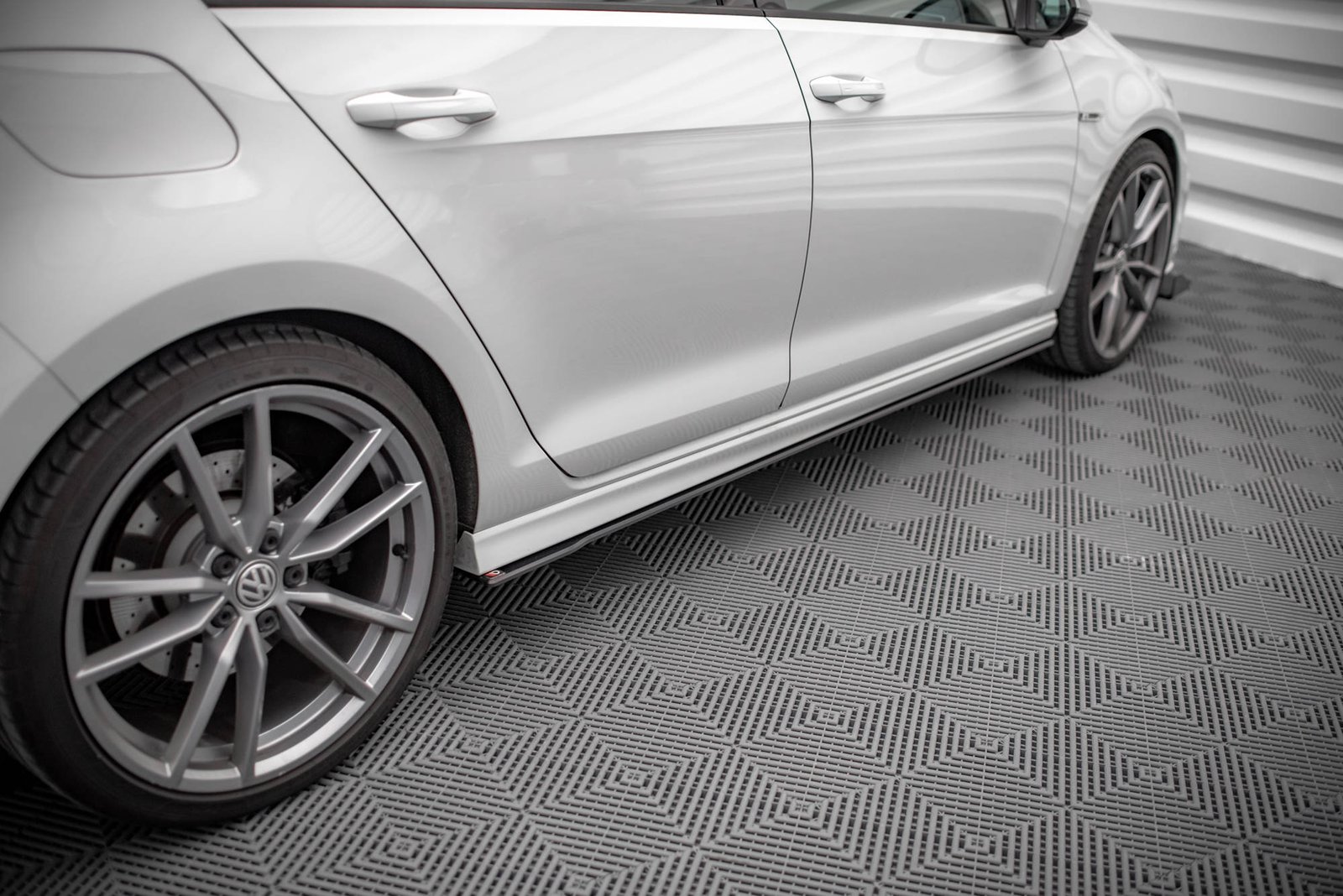 Street Pro Faldones Laterales con Difusor Volkswagen Golf R Mk7