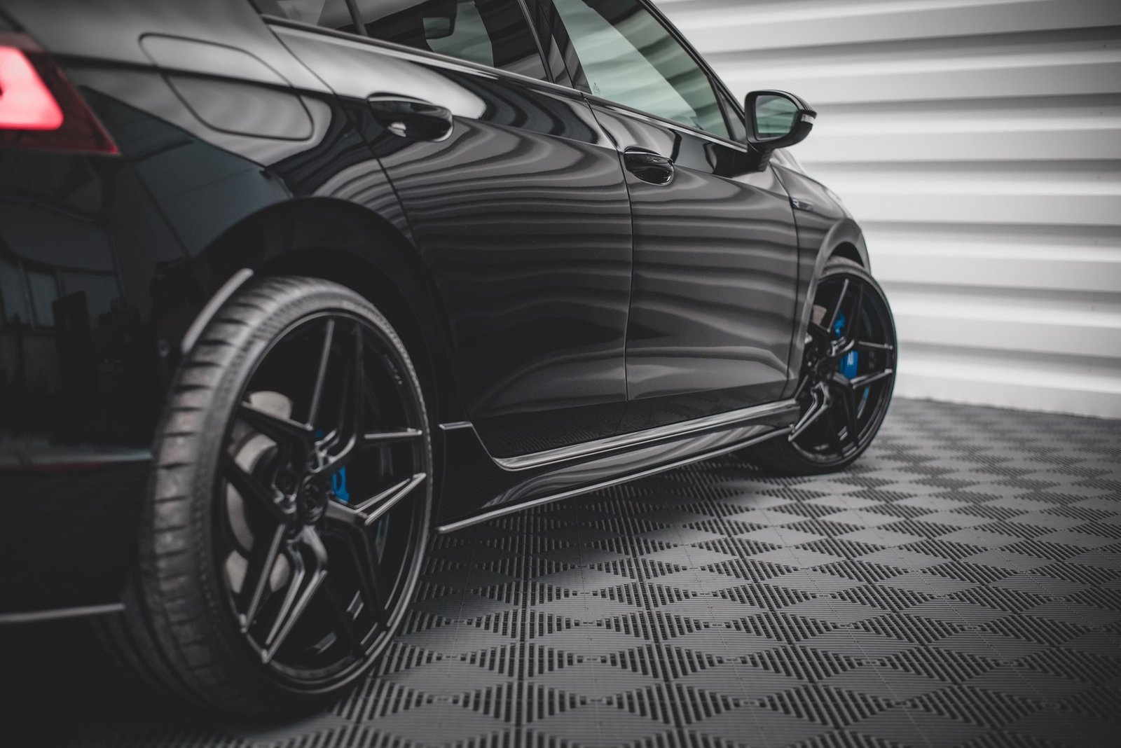 Street Pro Faldones Laterales con Difusor Volkswagen Golf R Mk8 - Imagen 2