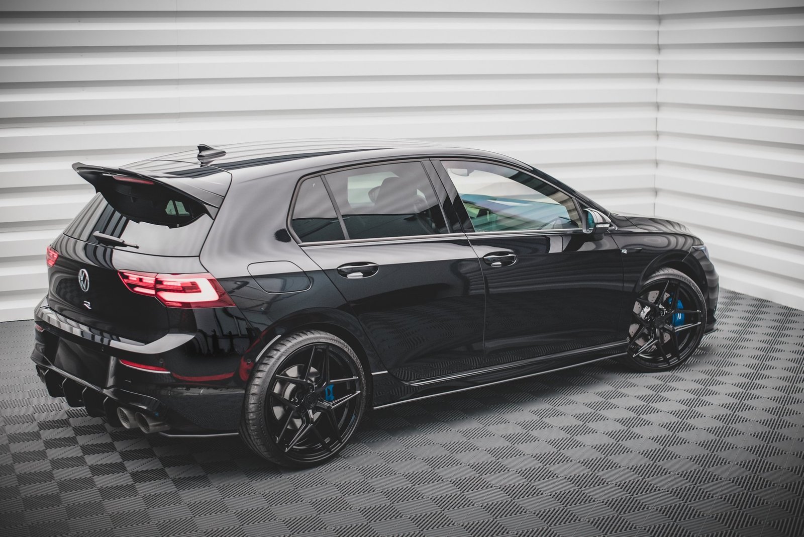 Street Pro Faldones Laterales con Difusor Volkswagen Golf R Mk8 - Imagen 4